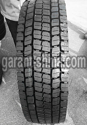 Bontyre D-730 (приводная) 295/75 R22.5 146/143M 16PR - Фото протектора вблизи на улице